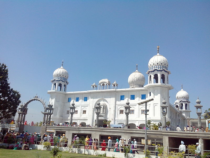 चित्र:Gurudwara Panjokhra Sahib, Haryana.jpg