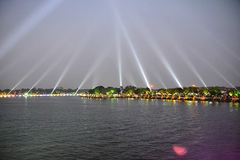 File:Kankaria Carnival.JPG